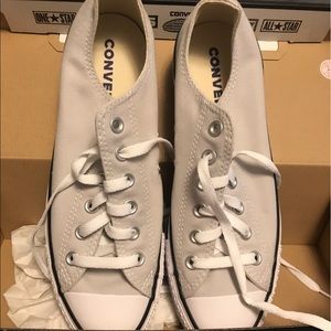 Converse unisex men’s 7.5 women’s 9.5